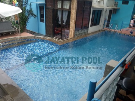 kolam renang klien yang dibuat oleh team jaya tri pool
