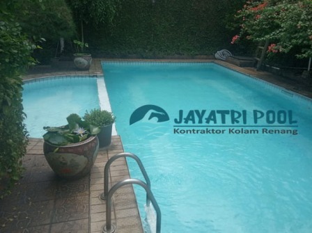 kolam renang klien di bojonegoro yang dibuat oleh jaya tri pool