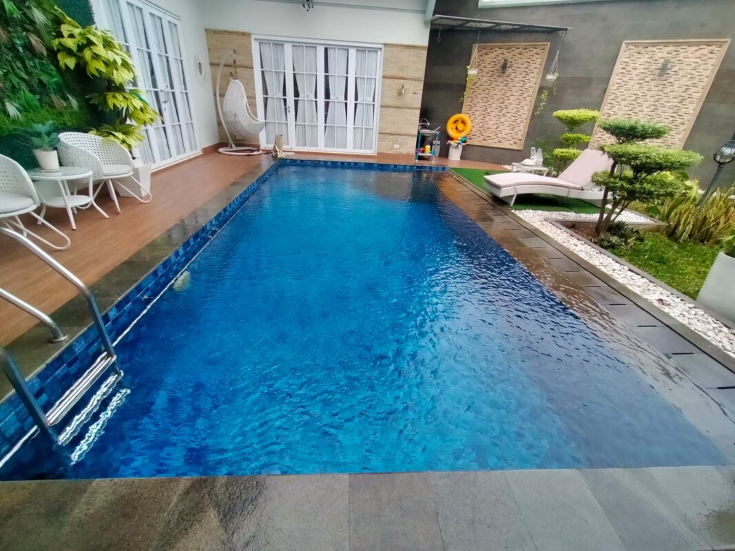 perawatan kolam renang