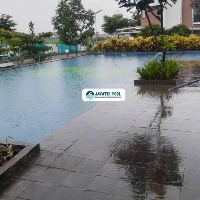 kelebihan kolam renang rooftop