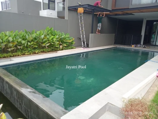 Kolam Renang Semi Overflow: Sensasi Air Kolam Meluap