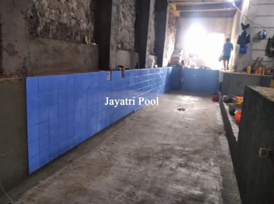 Layanan Pemasangan Keramik Kolam Renang
